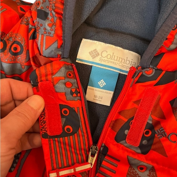 Babys Columbia snowsuit/jumpsuite w/tuck hands and tuck feet - Picture 2 of 5